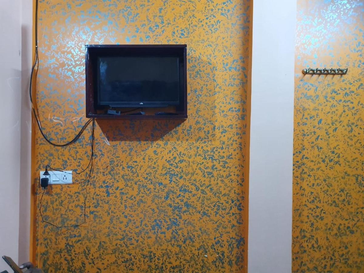 Shreekhetra Hotel Пури Екстериор снимка