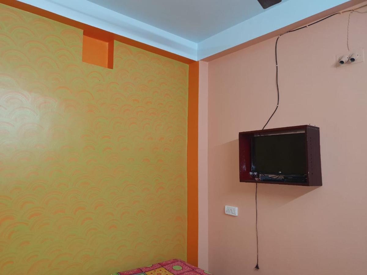 Shreekhetra Hotel Пури Екстериор снимка